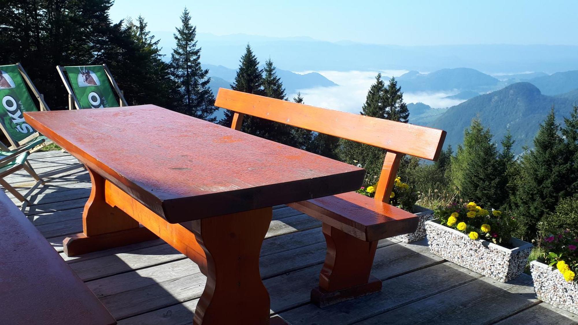 Apartmaji Srnca Cerkno